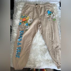 Mushroom detail sweatpants